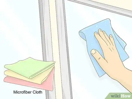 Image intitulée Clean Acrylic Step 4