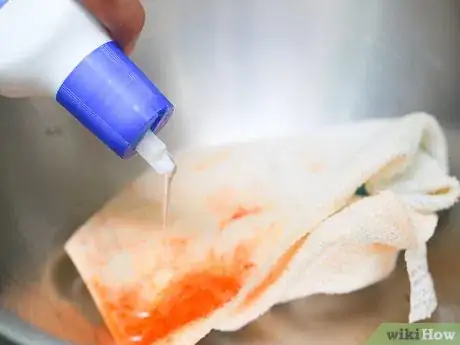 Image intitulée Get Blood out of Cotton Step 14