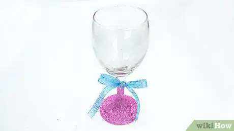 Image intitulée Glitter Wine Glasses Step 15