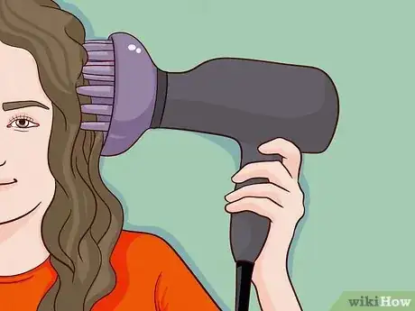 Image intitulée Make Wavy Hair Curlier Step 10