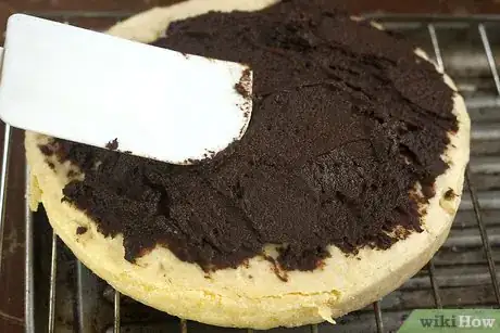 Image intitulée Make a Vanilla Cake Step 9