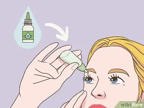 Image intitulée Apply Eye Makeup With Contact Lenses Step 2