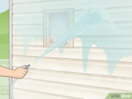 Image intitulée Clean Aluminum Siding Step 10