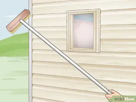 Image intitulée Clean Aluminum Siding Step 4