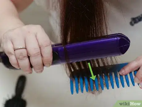 Image intitulée Keep Your Hair Healthy when You Straighten It Every Day Step 14