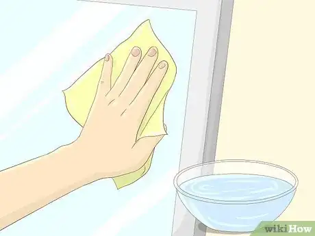 Image intitulée Clean Acrylic Step 2
