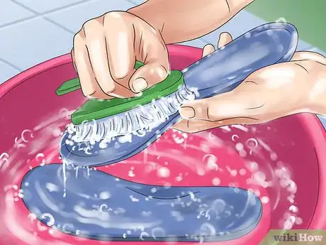 Image intitulée Clean Insoles Step 3