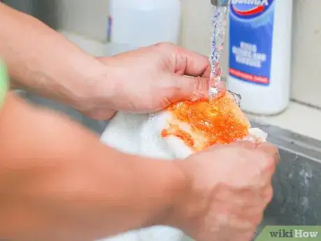 Image intitulée Get Blood out of Cotton Step 3