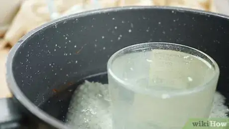 Image intitulée Clean a Candle Jar Step 10