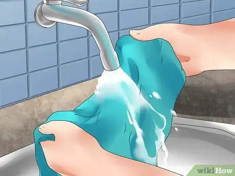Image intitulée Get Out Blood Stains Step 1