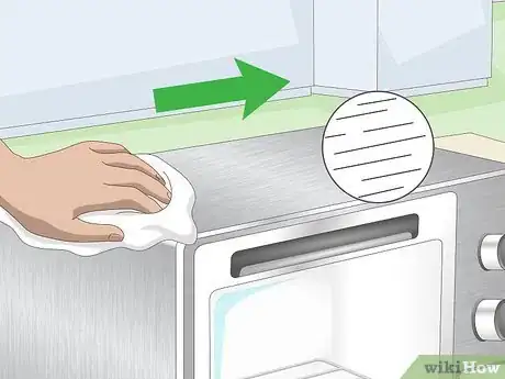 Image intitulée Clean Brushed Stainless Steel Step 2