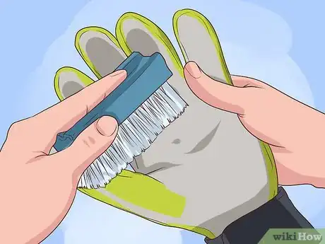 Image intitulée Clean Batting Gloves Step 2