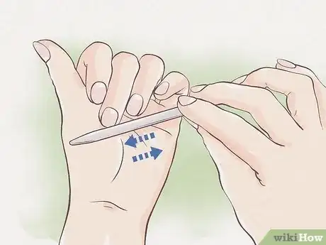 Image intitulée Paint Nails Like a Pro in Minutes Step 2