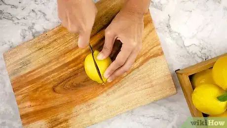 Image intitulée Juice a Lemon Step 1