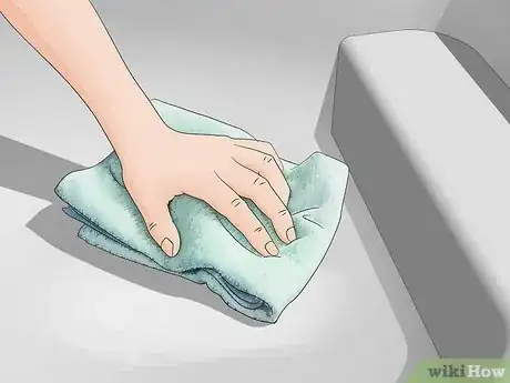 Image intitulée Drain a Hot Tub Easily Using a Drain Garden Hose Step 6