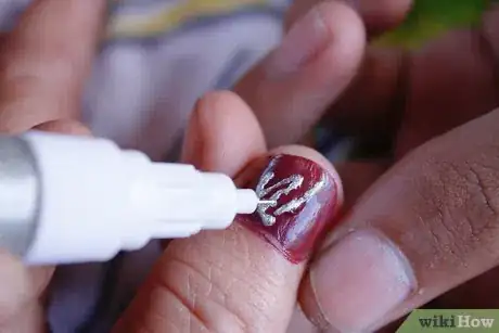 Image intitulée Decorate Your Nails Step 11