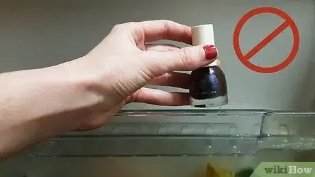 Image intitulée Restore Thick Dried Out Nail Polish Step 10