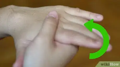 Image intitulée Give Yourself a Hand Massage Step 10