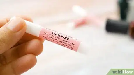 Image intitulée Open Nail Glue Step 5