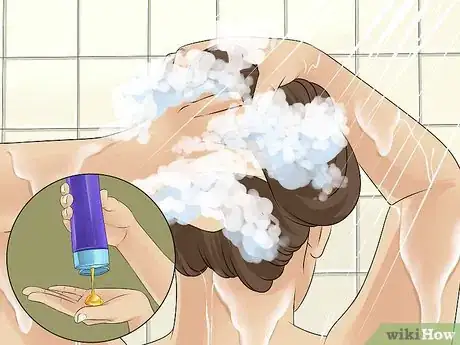 Image intitulée Wash Frizzy Hair Step 8