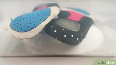Image intitulée Clean Shoe Insoles Step 11