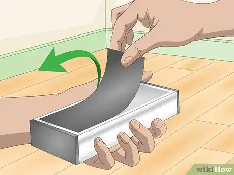 Image intitulée Close Gaps in Laminate Flooring Step 2