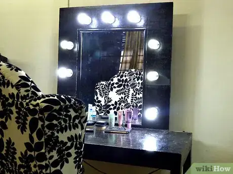 Image intitulée Wear Blush Step 4