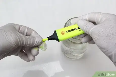 Image intitulée Make a Glow in the Dark Fluid Step 2