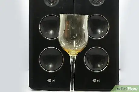 Image intitulée Break a Glass with Your Voice Step 4