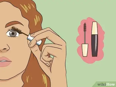 Image intitulée Apply Eye Makeup With Contact Lenses Step 7