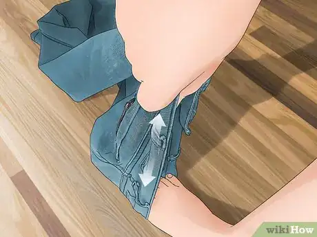 Image intitulée Stretch the Waist on Jeans Step 3