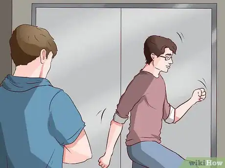 Image intitulée Annoy People in Elevators Step 18