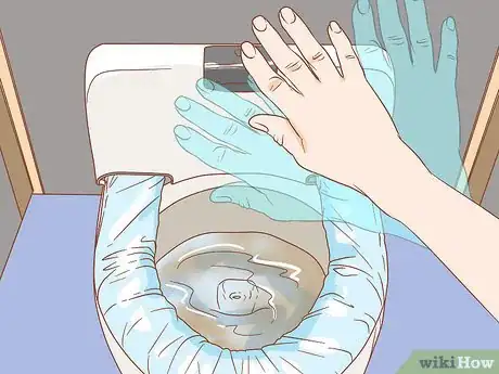 Image intitulée Sanitize a Public Toilet Step 2
