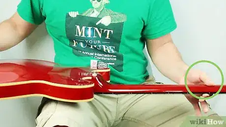 Image intitulée Increase Your Speed and Finger Strength on the Fretboard Step 1