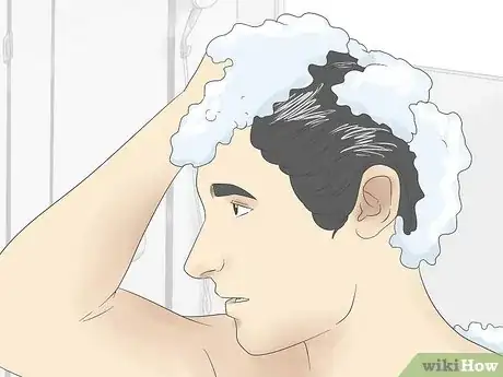 Image intitulée Prevent Static Electricity in Your Hair Step 7