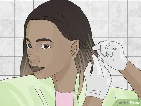 Image intitulée Do Ombre (Dip Dye) Hair at Home Step 17
