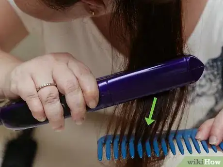 Image intitulée Keep Your Hair Healthy when You Straighten It Every Day Step 13