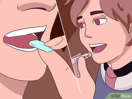 Image intitulée Kiss Your Girlfriend in Middle School Step 2