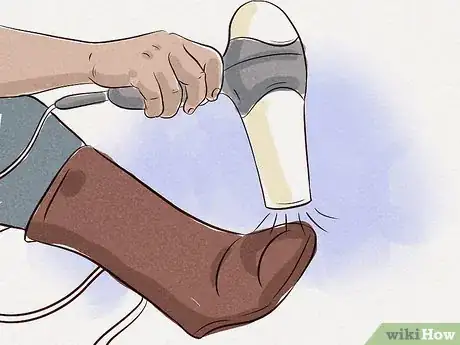 Image intitulée Stretch the Calves of Boots with Zippers Step 10