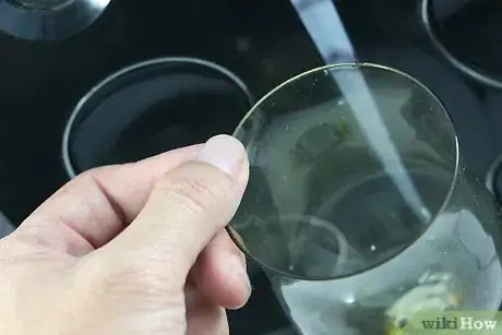 Image intitulée Break a Glass with Your Voice Step 9