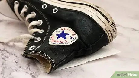 Image intitulée Get Paint Off Canvas Shoes Step 21