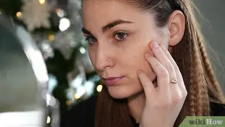 Image intitulée Apply Stick Foundation Step 3