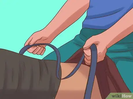 Image intitulée Teach a Horse to Neck Rein Step 11