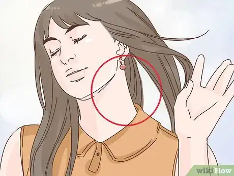 Image intitulée Flirt With a Co worker (for Women) Step 10