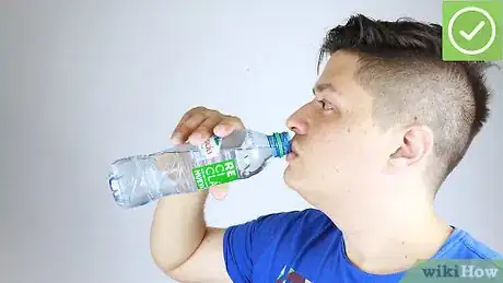 Image intitulée Open a Bottle of Water Step 6