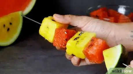 Image intitulée Eat a Watermelon Step 14