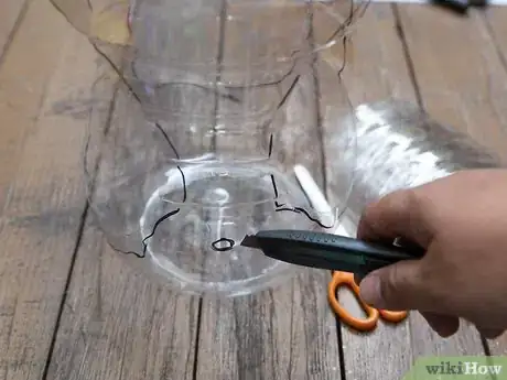 Image intitulée Build a Milk Jug Bird Feeder Step 4