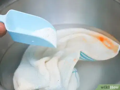 Image intitulée Get Blood out of Cotton Step 17