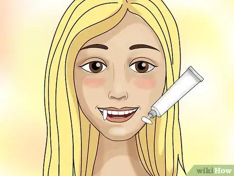 Image intitulée Make Quick Vampire Fangs Step 4