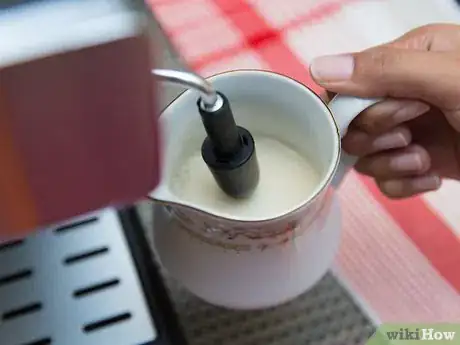 Image intitulée Make a Flat White Coffee Step 3